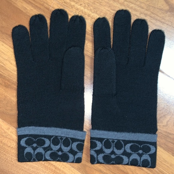 Authentic Coach Merino Wool Gloves - Picture 5 of 6